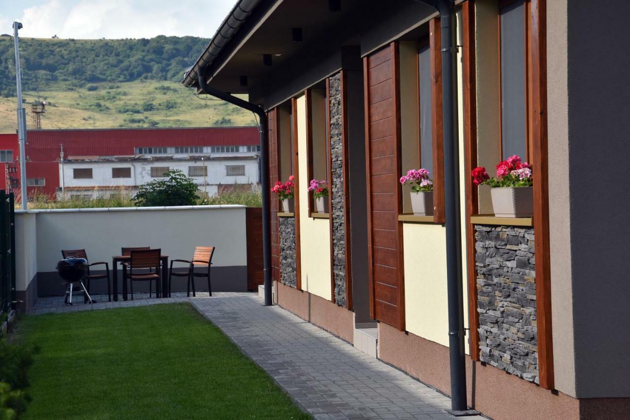 Apartament Elemir Bešeňová Zewnętrze zdjęcie