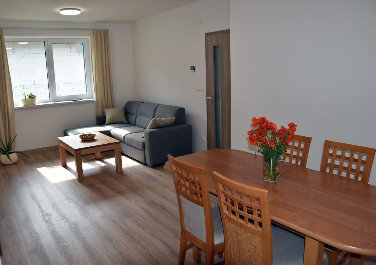 Apartament Elemir Bešeňová Zewnętrze zdjęcie