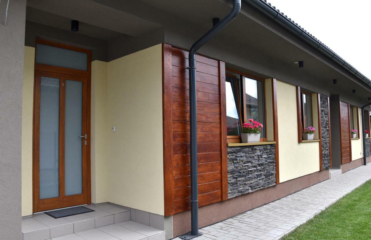 Apartament Elemir Bešeňová Zewnętrze zdjęcie