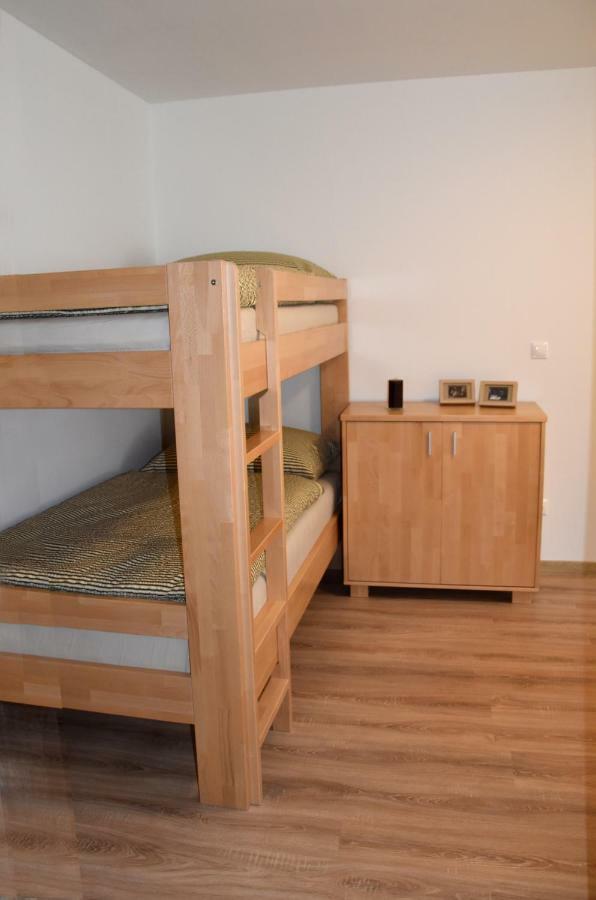 Apartament Elemir Bešeňová Zewnętrze zdjęcie