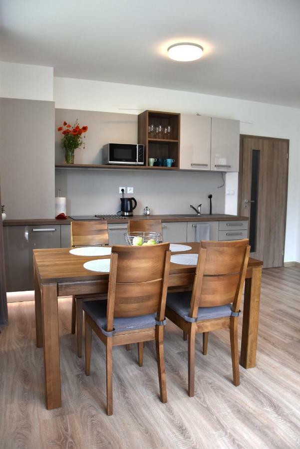 Apartament Elemir Bešeňová Zewnętrze zdjęcie